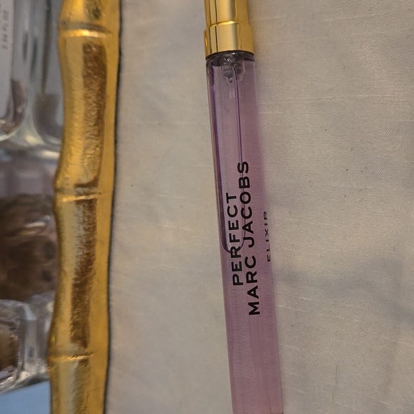 Marc Jacobs Perfect Elixir Perfume - Picture 3 of 4
